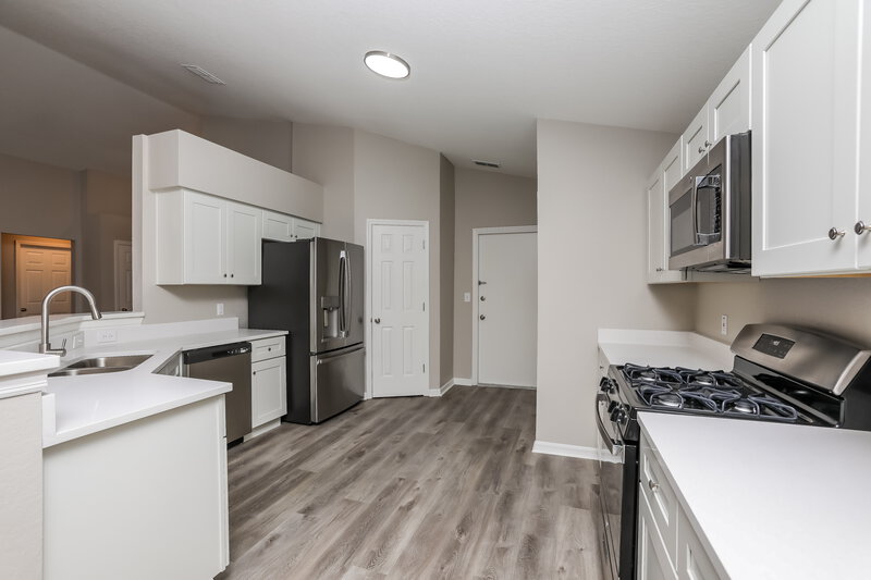 2,395/Mo, 827 High Pointe Cir Minneola, FL 34715 Kitchen View