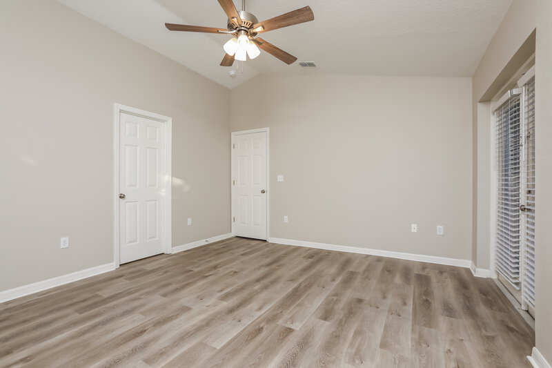 2,395/Mo, 827 High Pointe Cir Minneola, FL 34715 Main Bedroom View 2