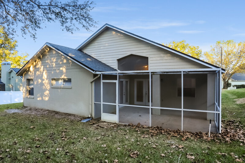 2,395/Mo, 827 High Pointe Cir Minneola, FL 34715 Rear View 2