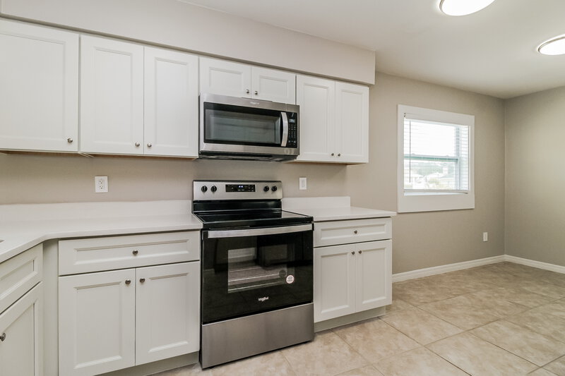 2,490/Mo, 783 Evert Ct Winter Springs, FL 32708 Kitchen View 2