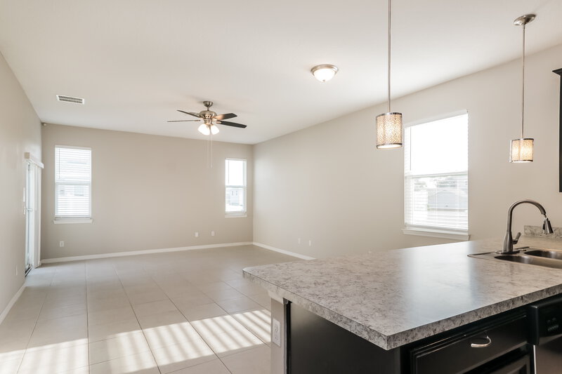 1,990/Mo, 1121 Atlantic Ave Fruitland Park, FL 34731 Misc View 5