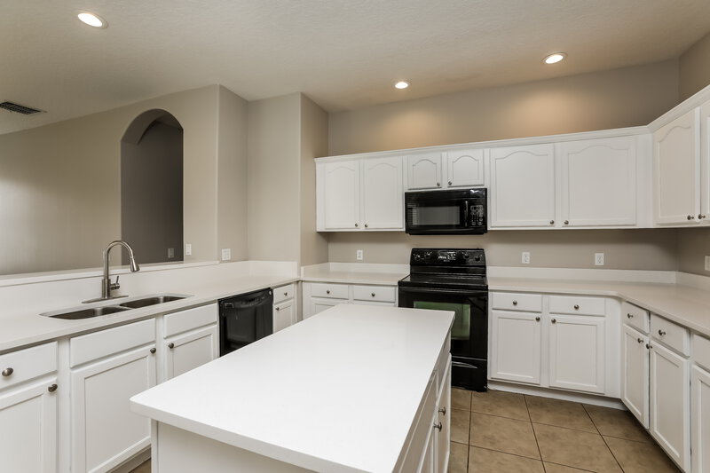 2,865/Mo, 3140 Pawleys Loop N Saint Cloud, FL 34769 Kitchen View