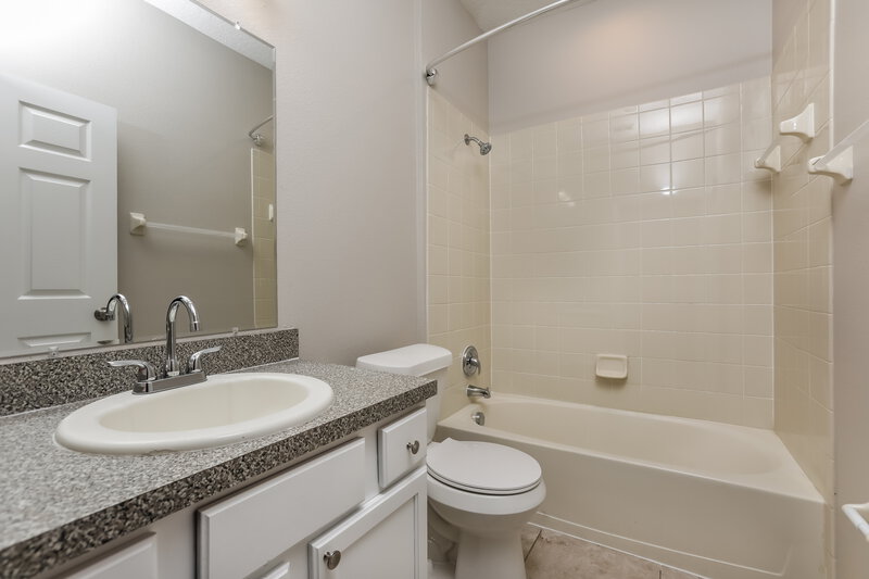 2,865/Mo, 3140 Pawleys Loop N Saint Cloud, FL 34769 Bathroom View