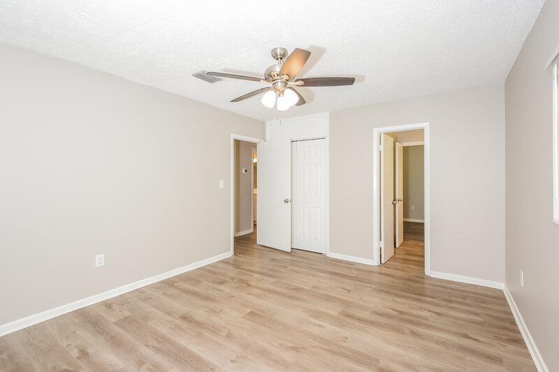 1,875/Mo, 923 N Grove St Eustis, FL 32726 Main Bedroom View