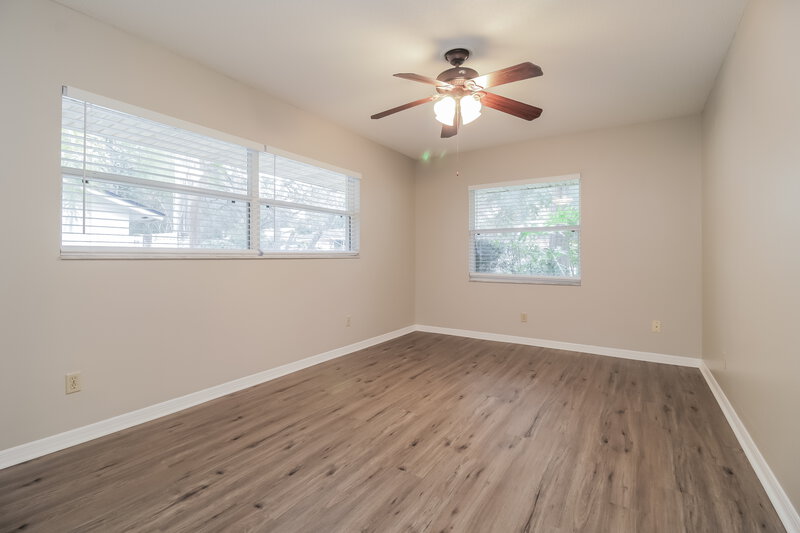 2,120/Mo, 417 E Hillcrest St Altamonte Springs, FL 32701 Bedroom View 2
