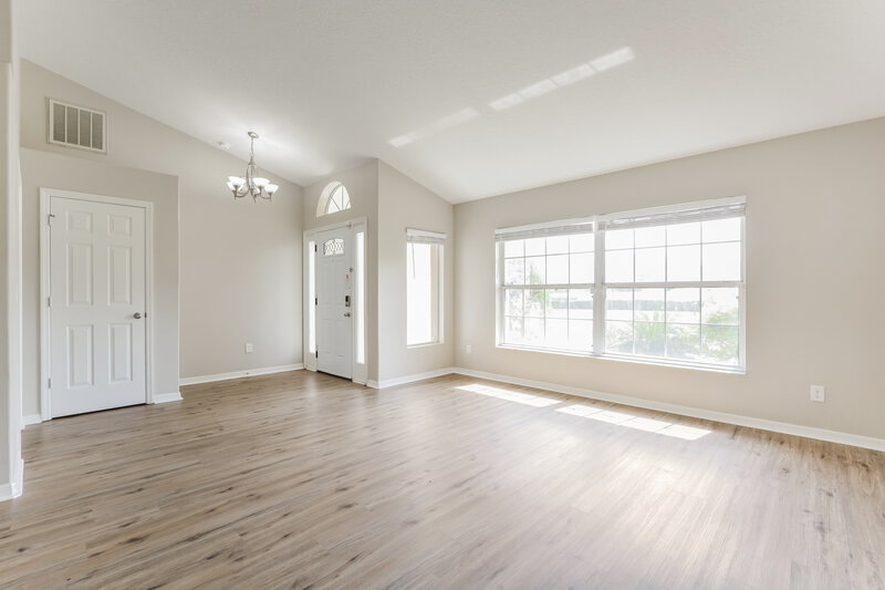 2,680/Mo, 6231 Courtney Cv Forest City, FL 32703 Living Room View