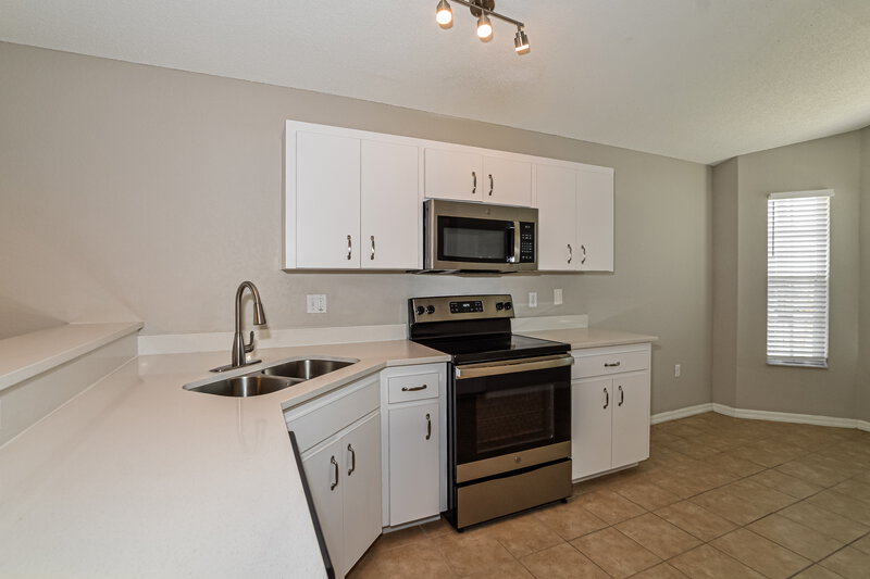 1,650/Mo, 3740 Imperial Dr Winter Haven, FL 33880 Kitchen View