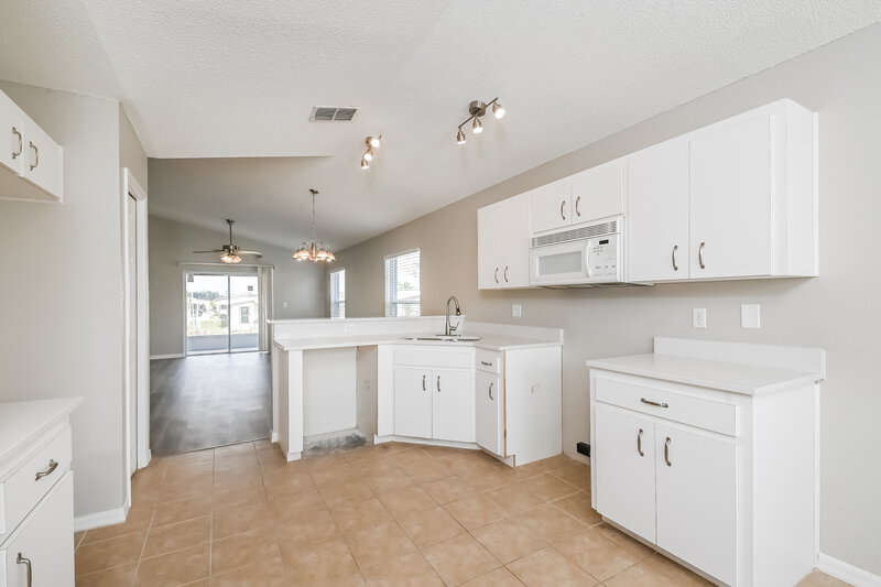 1,695/Mo, 3740 Imperial Dr Winter Haven, FL 33880 Kitchen View 2