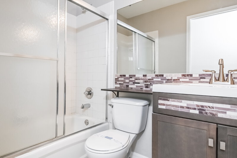 1,695/Mo, 3740 Imperial Dr Winter Haven, FL 33880 Bathroom View