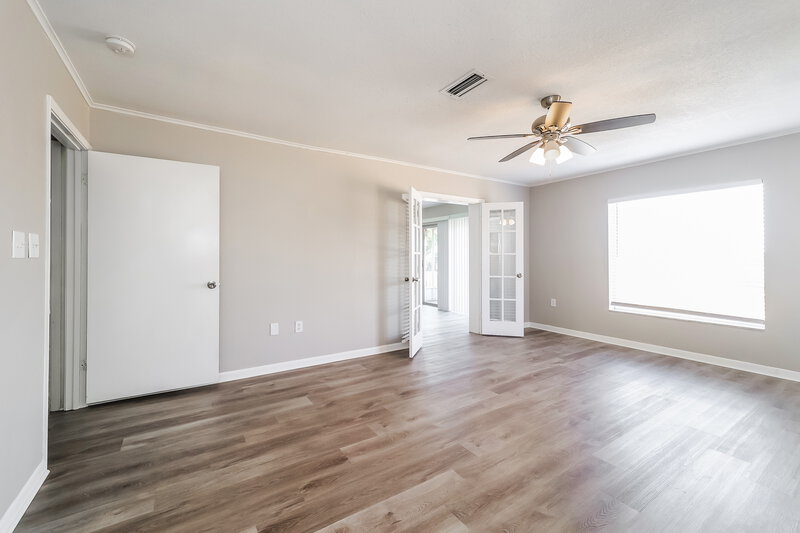 2,225/Mo, 1033 Campbell Ave Lake Wales, FL 33853 Main Bedroom View 2