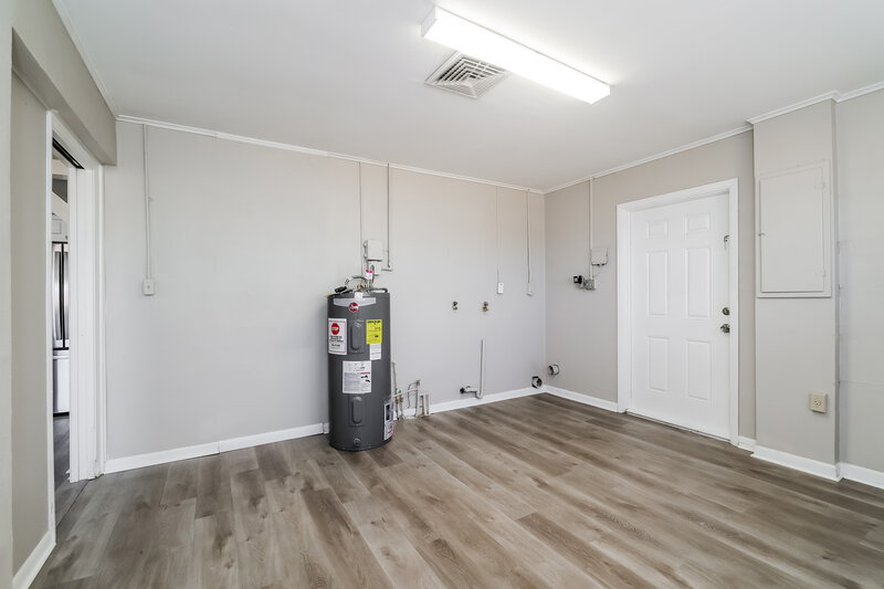 2,225/Mo, 1033 Campbell Ave Lake Wales, FL 33853 Utility View