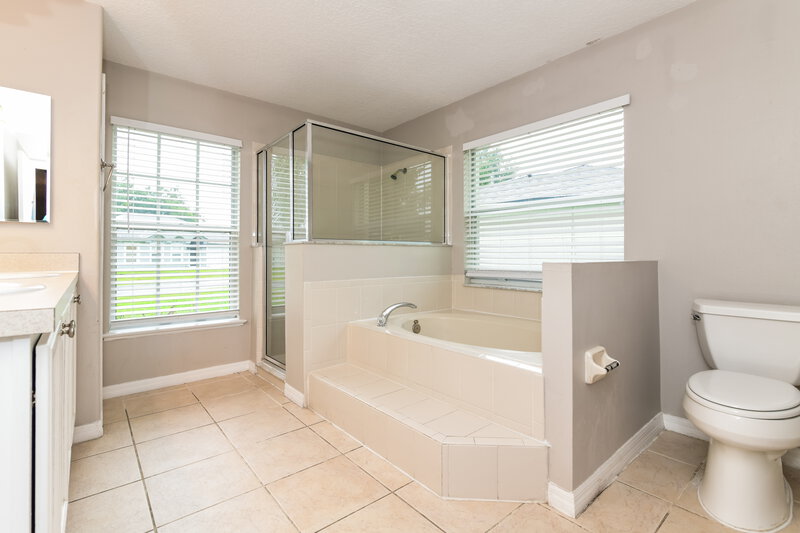 1,790/Mo, 859 Jarnac Dr Kissimmee, FL 34759 Main Bathroom View