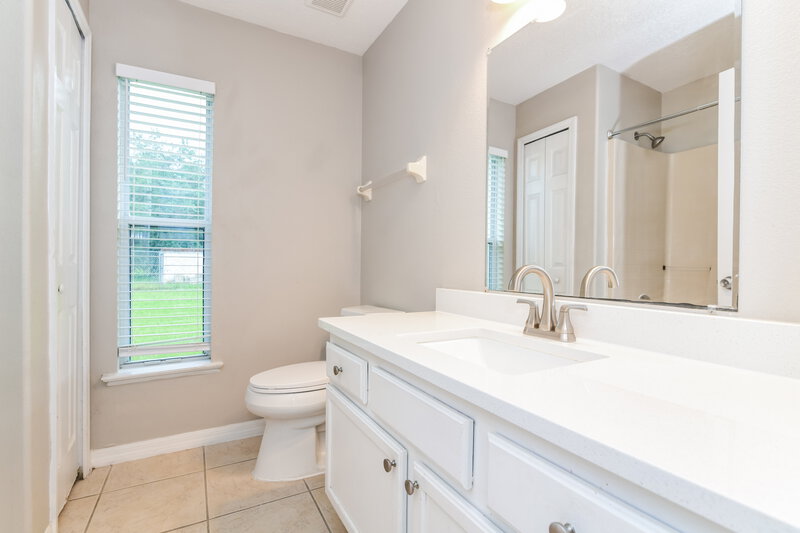 1,790/Mo, 859 Jarnac Dr Kissimmee, FL 34759 Bathroom View