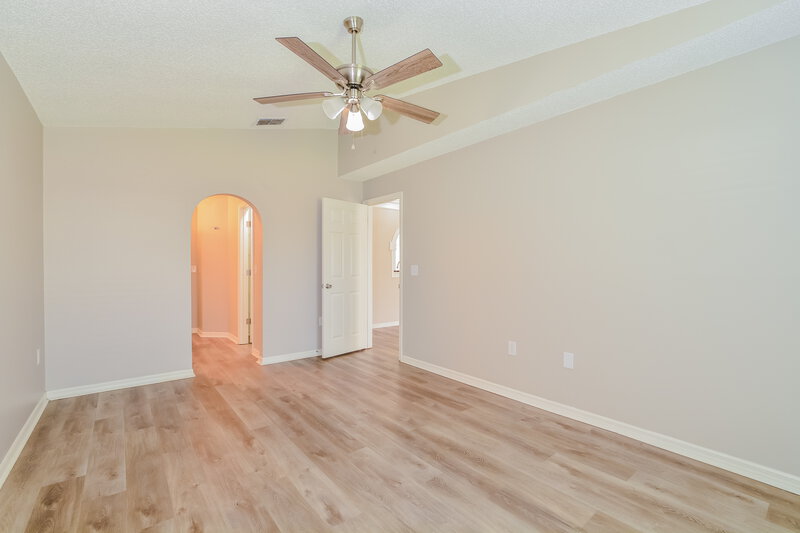 2,075/Mo, 4351 Pembridge Ave Orlando, FL 32826 Main Bedroom View