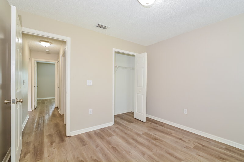 2,075/Mo, 4351 Pembridge Ave Orlando, FL 32826 Bedroom View 5