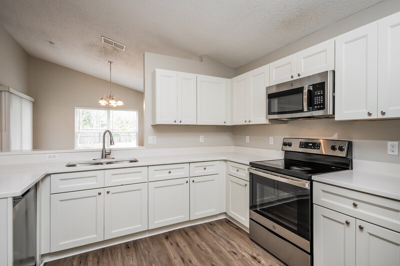 3,070/Mo, 2717 Andes Way Saint Cloud, FL 34769 Kitchen View 2