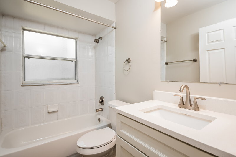 3,070/Mo, 2717 Andes Way Saint Cloud, FL 34769 Bathroom View
