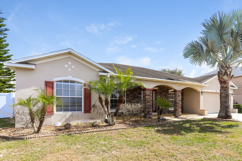 2,240/Mo, 15 Lake McLeod Dr Eagle Lake, FL 33839 External View