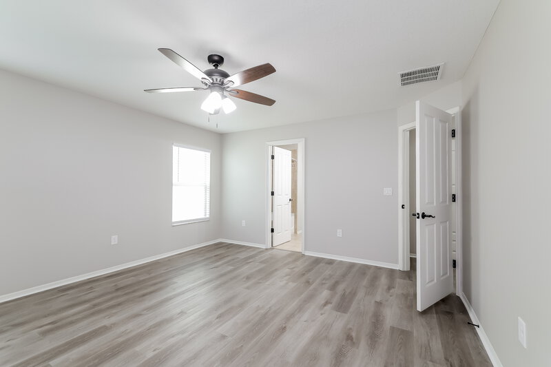 2,500/Mo, 1438 Sawgrass Pointe Dr Orlando, FL 32824 Main Bedroom View