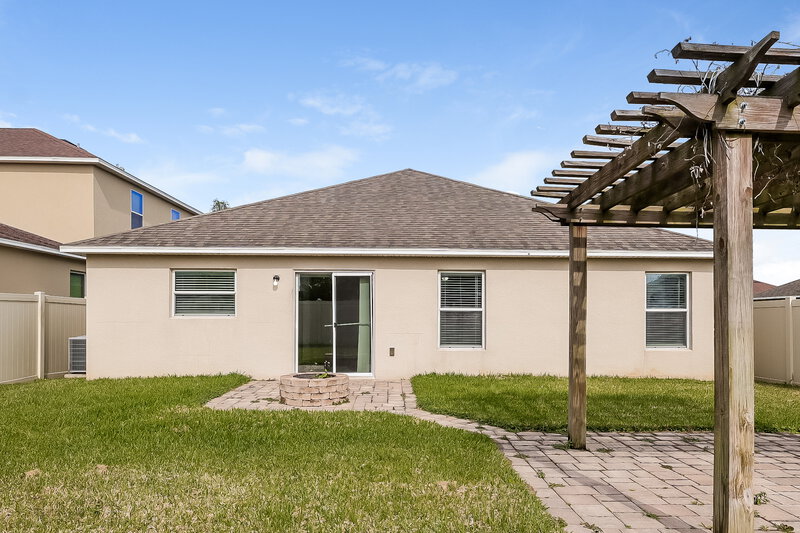 2,500/Mo, 1438 Sawgrass Pointe Dr Orlando, FL 32824 Rear View