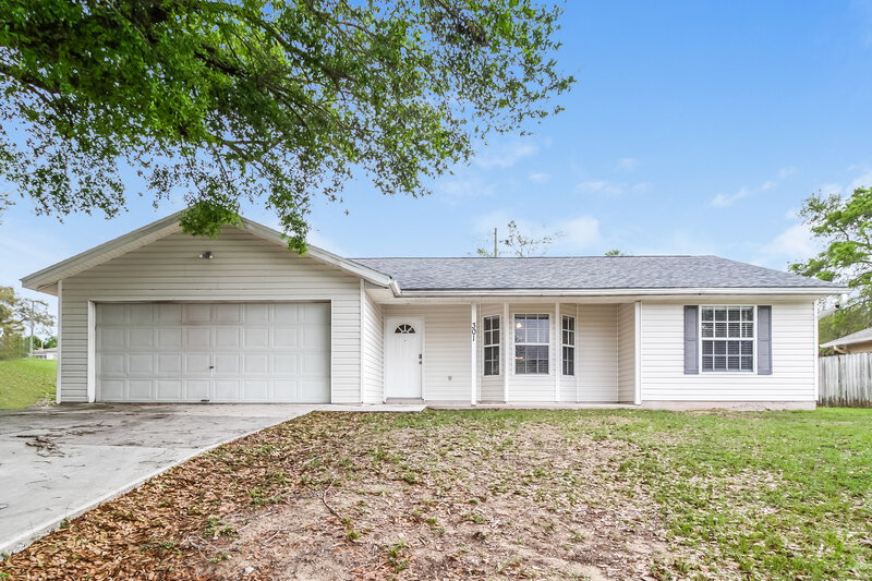 2,045/Mo, 301 Morningview Dr Eustis, FL 32726 External View