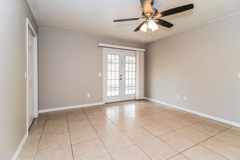 2,045/Mo, 301 Morningview Dr Eustis, FL 32726 Main Bedroom View