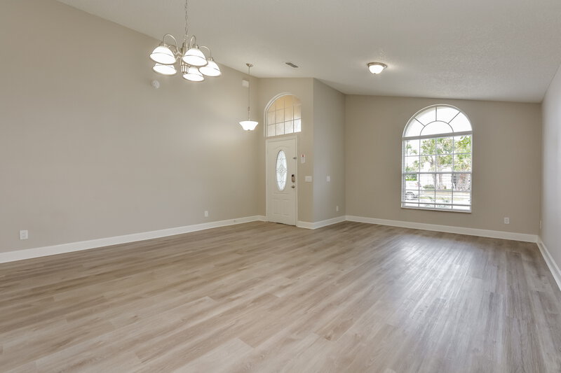 2,520/Mo, 817 Avon Ct Lake Mary, FL 32746 Living Room View 2