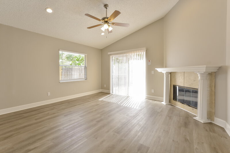 2,520/Mo, 817 Avon Ct Lake Mary, FL 32746 Family Room View