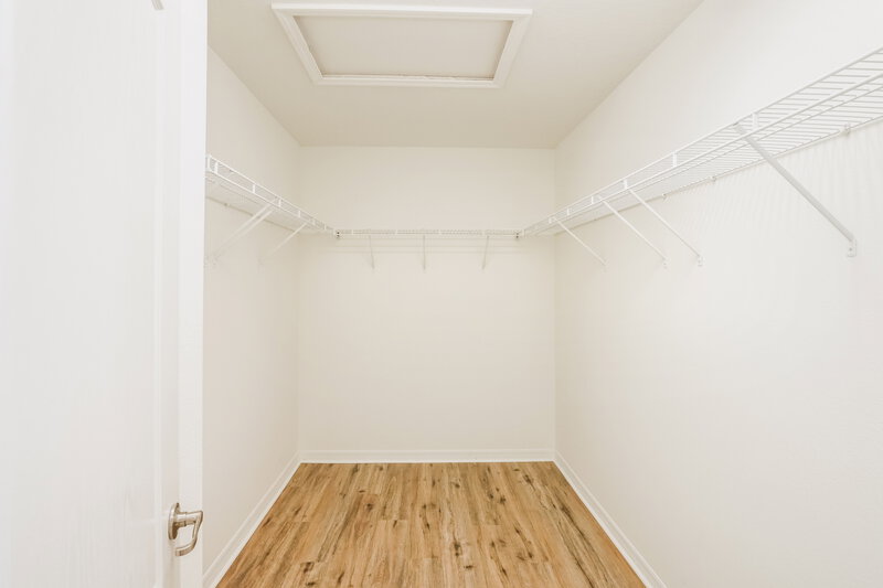 2,065/Mo, 9138 Savannah Grove Ln Orlando, FL 32832 Amenities View