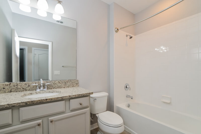 2,410/Mo, 2539 Econ Landing Blvd Orlando, FL 32825 Bathroom View