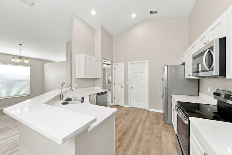 2,660/Mo, 813 Rogers Ct Casselberry, FL 32707 Kitchen View