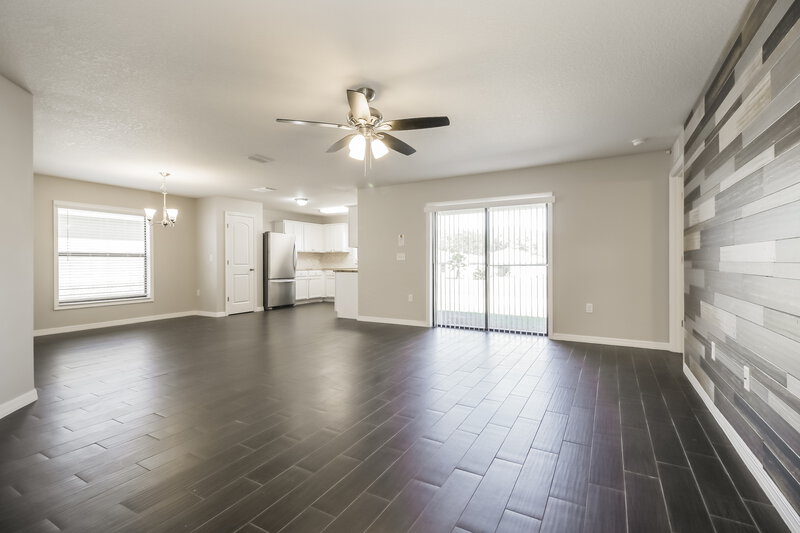 1,825/Mo, 2290 Bexley Dr Tavares, FL 32778 Living Room View