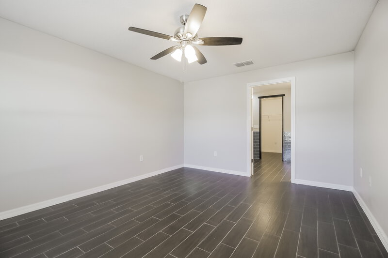 1,825/Mo, 2290 Bexley Dr Tavares, FL 32778 Main Bedroom View