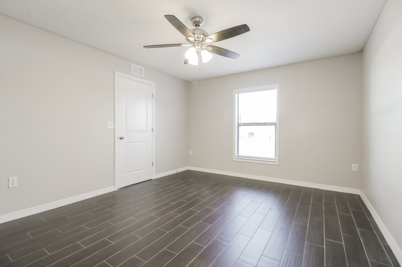 1,825/Mo, 2290 Bexley Dr Tavares, FL 32778 Main Bedroom View 2