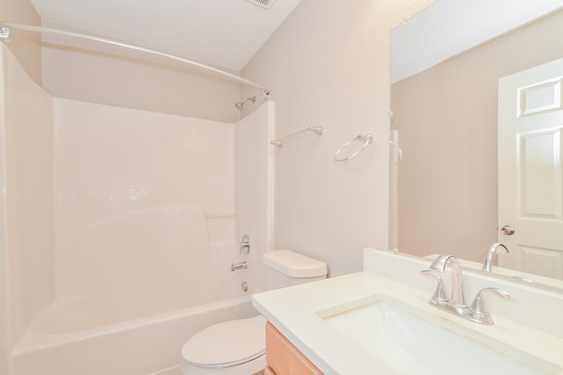 2,475/Mo, 4630 Salamander St Saint Cloud, FL 34772 Bathroom View