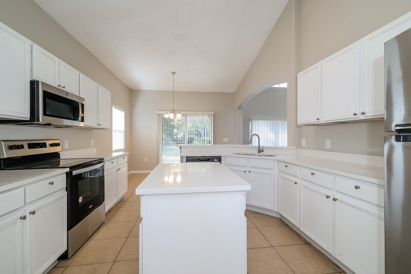 2,290/Mo, 4469 Cherry Branch Ct Kissimmee, FL 34758 Kitchen View