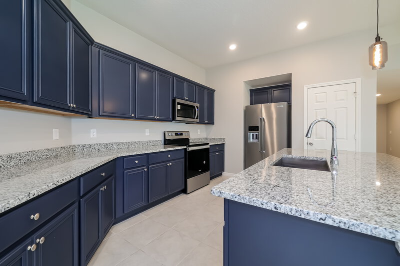 2,390/Mo, 5016 Golden River Ln Saint Cloud, FL 34771 Kitchen View