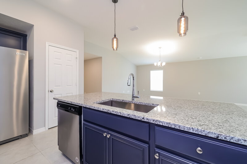 2,390/Mo, 5016 Golden River Ln Saint Cloud, FL 34771 Kitchen View 2