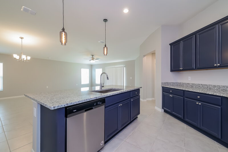 2,390/Mo, 5016 Golden River Ln Saint Cloud, FL 34771 Kitchen View 3