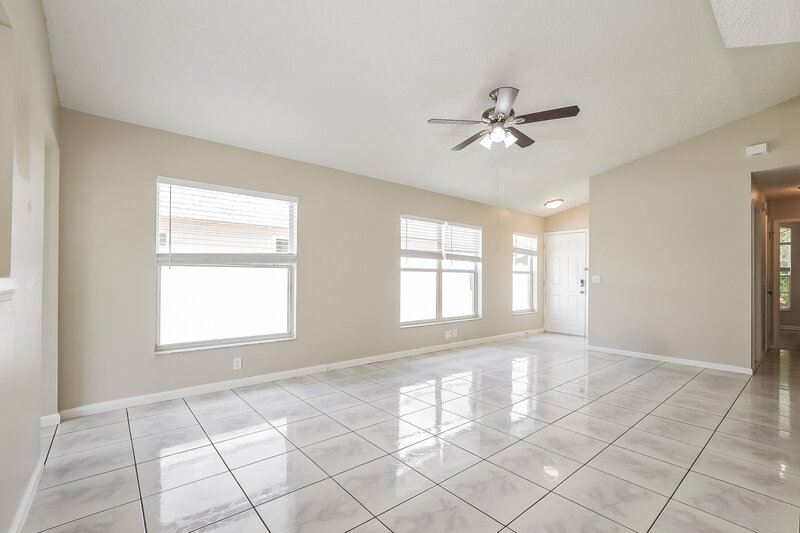 1,855/Mo, 9710 Red Clover Ave Orlando, FL 32824 Misc View 2