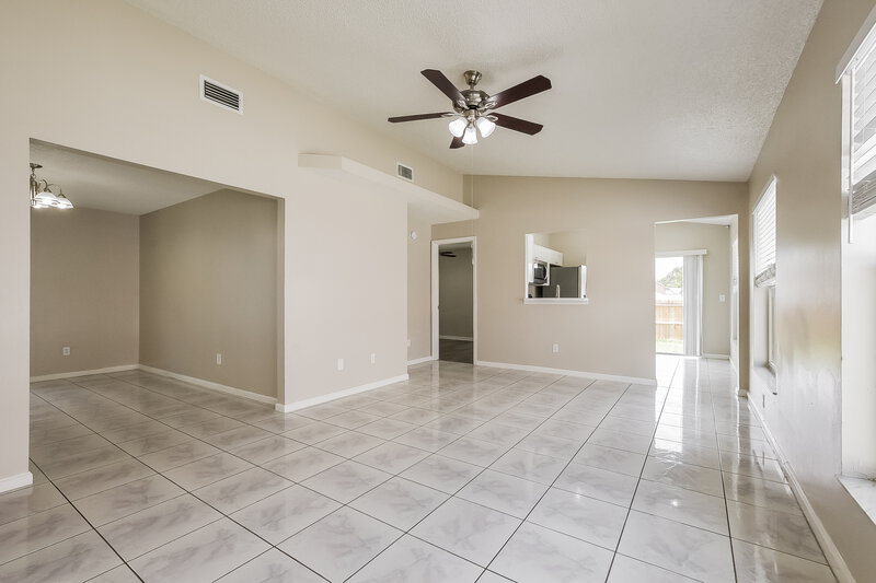 1,855/Mo, 9710 Red Clover Ave Orlando, FL 32824 Misc View 4