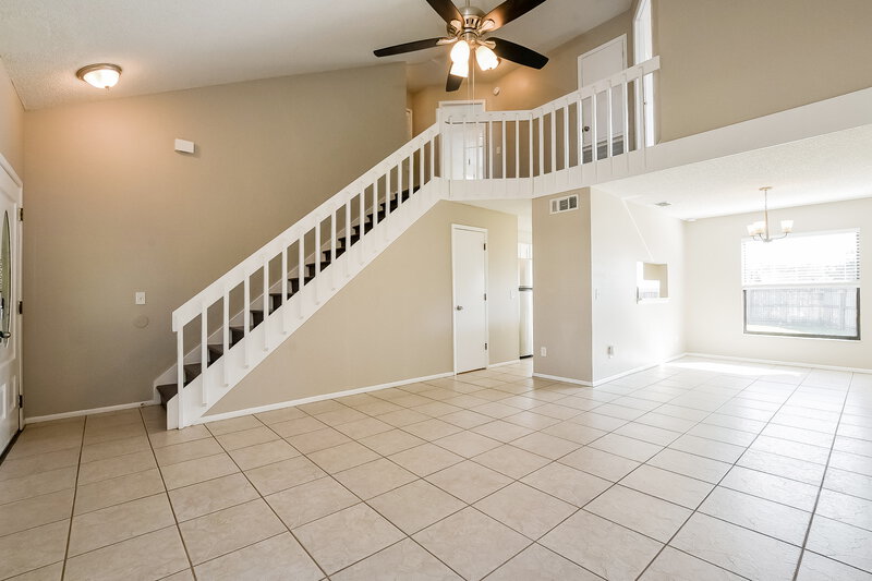 2,130/Mo, 1034 Burnett St Oviedo, FL 32765 Living Room View 3