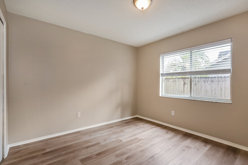 2,095/Mo, 3732 Running Deer Dr Orlando, FL 32829 Bedroom View