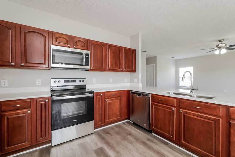 2,720/Mo, 4450 Maple Chase Trl Kissimmee, FL 34758 Kitchen View