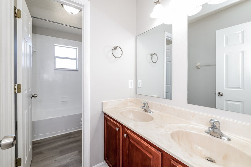 2,720/Mo, 4450 Maple Chase Trl Kissimmee, FL 34758 Bathroom View 2