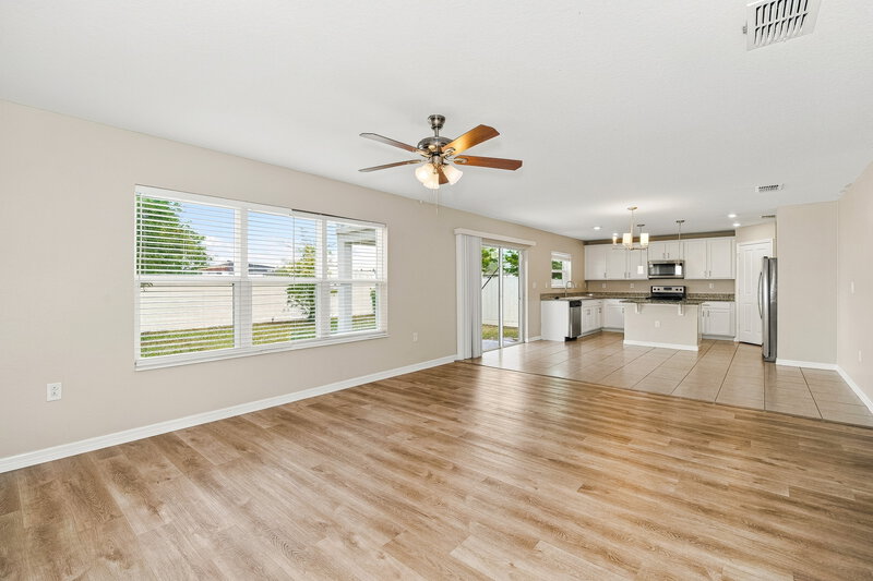 2,385/Mo, 4545 Orchard Grove Rd Saint Cloud, FL 34772 Living Room View 2