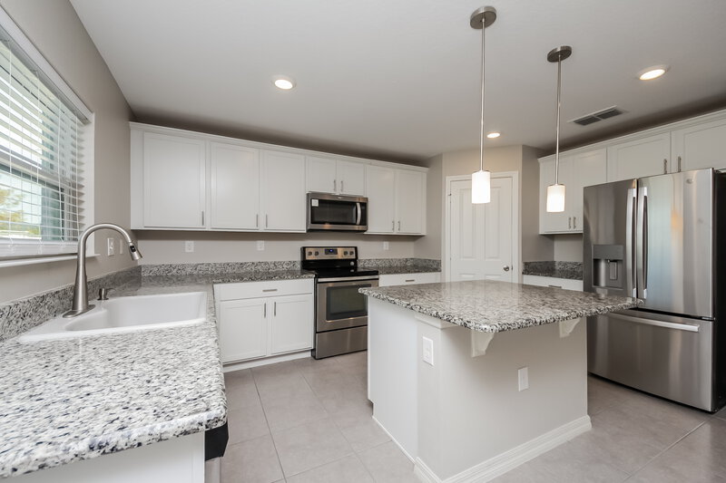 2,340/Mo, 4545 Orchard Grove Rd Saint Cloud, FL 34772 Kitchen View