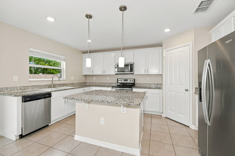 2,385/Mo, 4545 Orchard Grove Rd Saint Cloud, FL 34772 Kitchen View