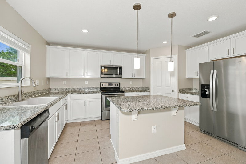 2,385/Mo, 4545 Orchard Grove Rd Saint Cloud, FL 34772 Kitchen View 2