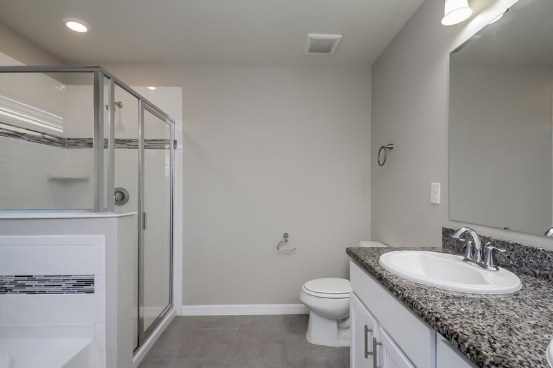 2,340/Mo, 4545 Orchard Grove Rd Saint Cloud, FL 34772 Main Bathroom View